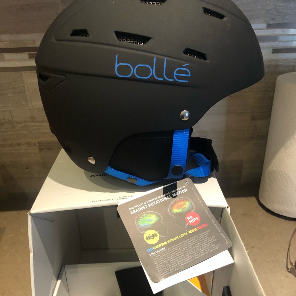 Bollé snow helmet black never used